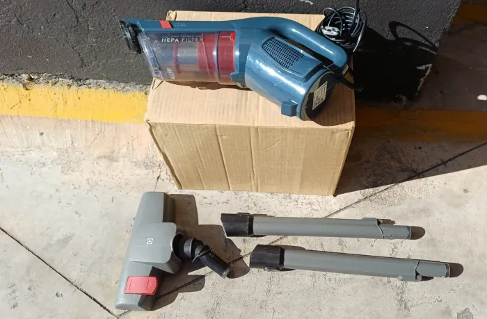 Aspirador de Pó Portátil Elétrolux