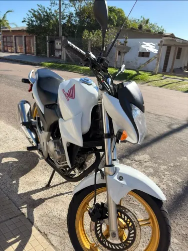 Vendo CB 300r 2014 Completa