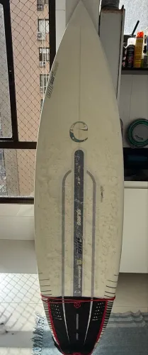 Prancha 6?0 31L ótimo estado