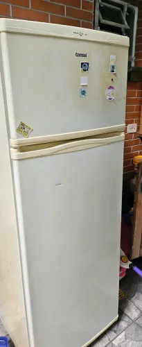 Vendo geladeira funcionando perfeitamente 