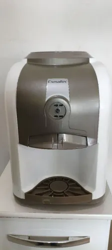Bebedouro de água elétrico Esmaltec