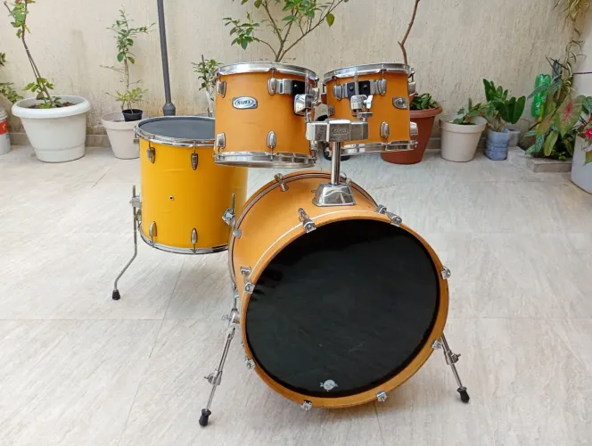 Bateria Mapex M. Em Maple.