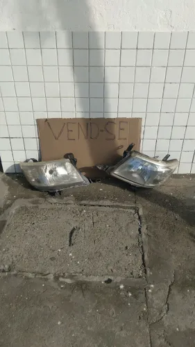 Faróis  da Hylux 2015 