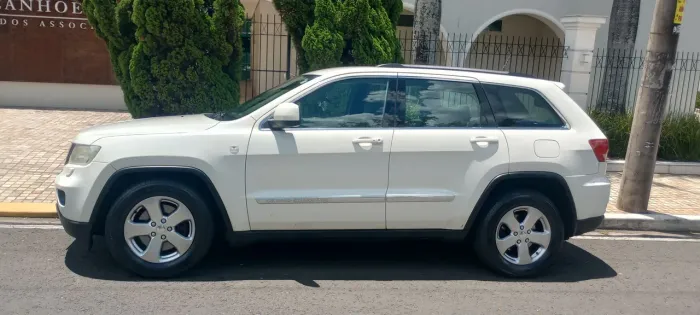 Jeep Grand Cherokee Laredo 3.6 4X4 V6 Aut. 2011
