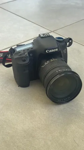 KIT CANON 7 D (8 mil cliques) + Lente Sigma + Flash + Mochila