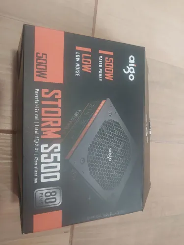 Fonte PC Gamer Aigo Storm S500