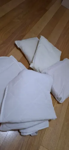 Kit 3 travesseiros e dois forros de berço