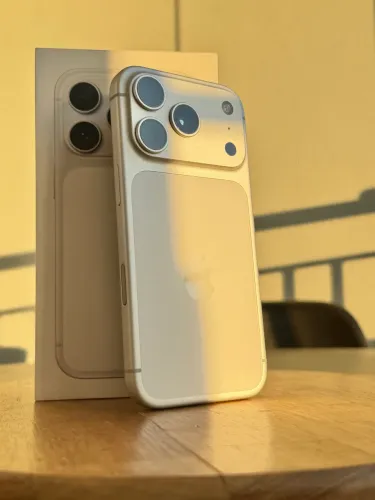 iPhone 17 PRO 256GB Silver Impecável