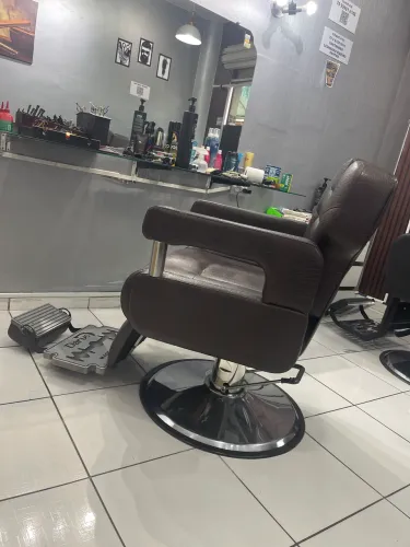 Cadeira de barbeiro DARUS  poltrona de cor marrom Hidráulica 