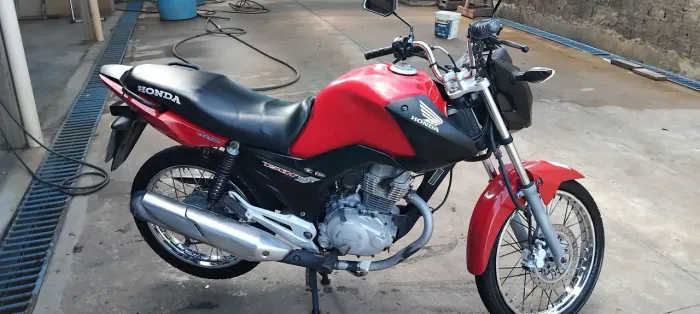 HONDA/CG 150 FAN ESDI / 2015<br>Ano: 2015