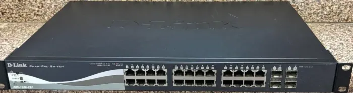 Switch D-Link DGS-1500-28P - 24 Portas Gigabit PoE - Gerenciável - Rack