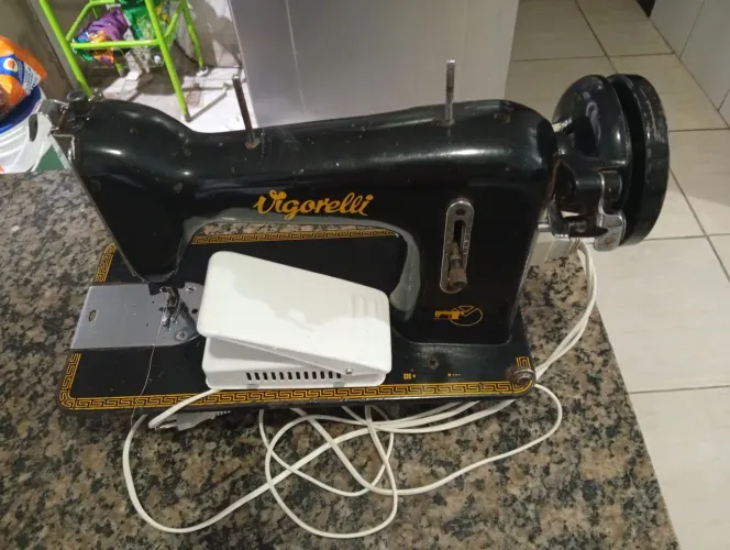 Máquina de costura 