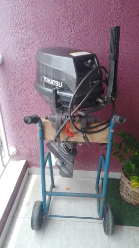 Motor de barco a venda