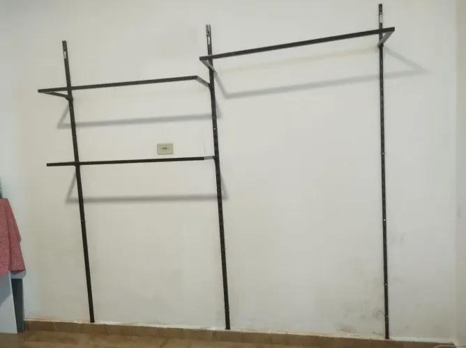 Arara de parede 2 metros 