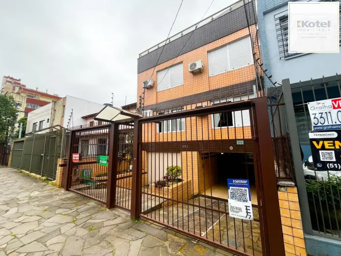 Apartamento 2 dormitórios, terraço, bairro Santana.