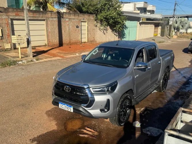 Toyota Hilux CD SRX Plus 4X4 2.8 TDI Die. Aut. 2024