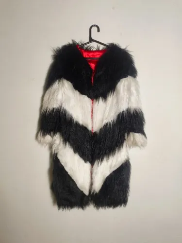 Casaco longo de pelinhos