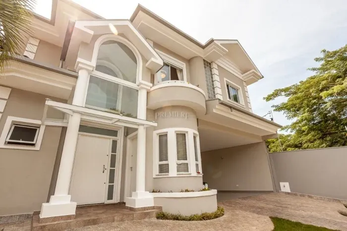 Casa mobiliada com 4 dormitórios para alugar no bairro Mercês por R$ 17.000,00