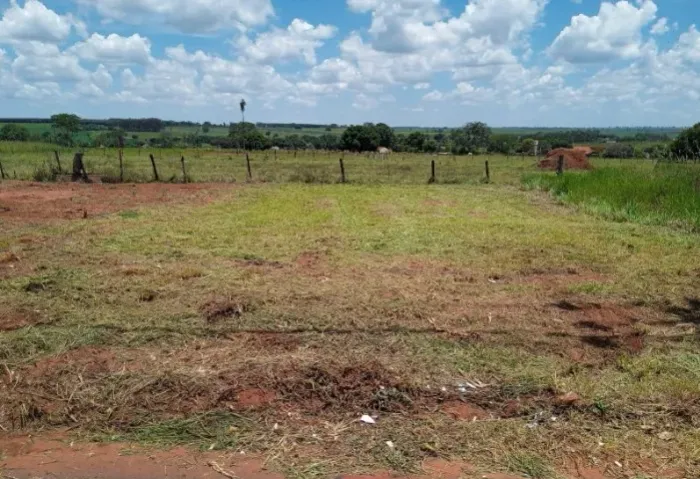 Terreno em Ouroeste - 200m2
