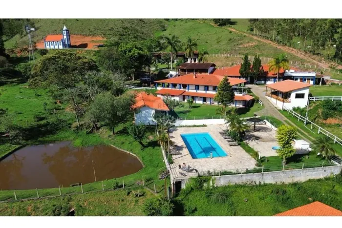 Pousada 20 Suites ao lado da cachoeira escondida - Joanopolis - SP