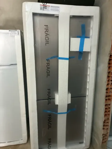 Geladeira Brastemp 3 portas inox na caixa 