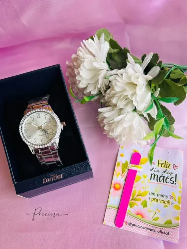 Sua mãe merece o melhor presente - Relógio Feminino Prateado 