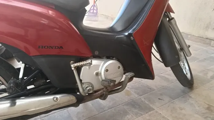 Biz 125, muito top, já revisada, óleo trocado, sem multas, emplacada...