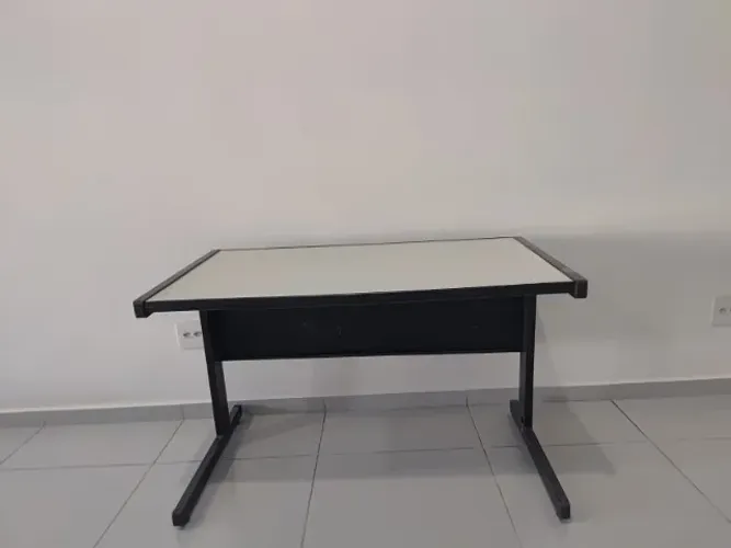 Mesa escritorio usada 120x67x73