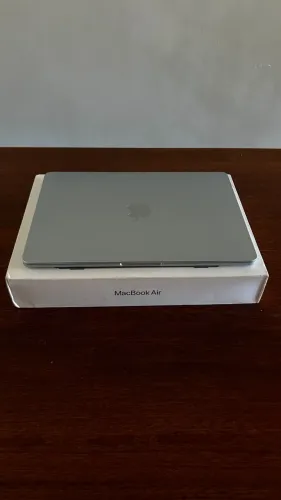 MacBook Air M4 16GB - Ultra Rápido p/ Programação e Trabalho