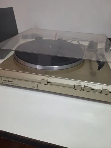 Toca discos Gradiente DS20