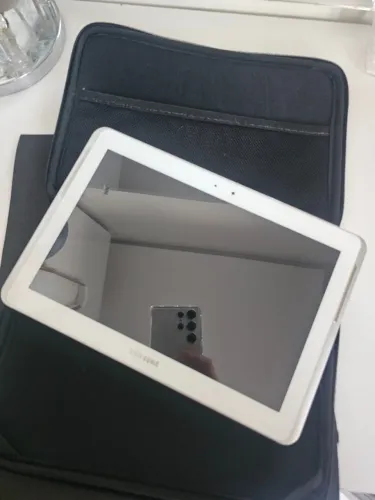 Tablet Samsung GT-P5100 antigo (recomendado para reposição de peças)