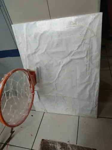 Mesa de Pimbolim e Tabela de Basquete novos