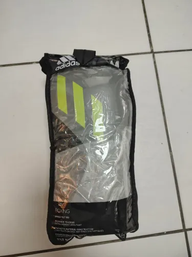 Vendo luvas de box/Thai Adidas, Speed Tilt 150, 12oz, sem uso