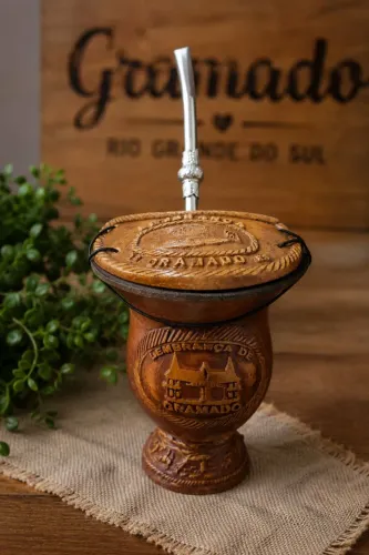 Cuia de Chimarrão Artesanal com Bomba - Lembrança de Gramado/RS