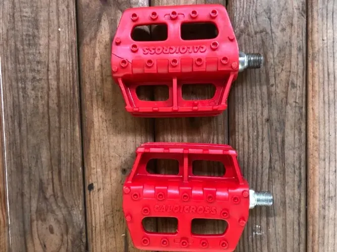 Pedal caloi cross vermelho novo