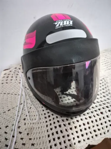 Capacete