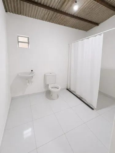 Alugo kitnet no bairro Areia Branca!