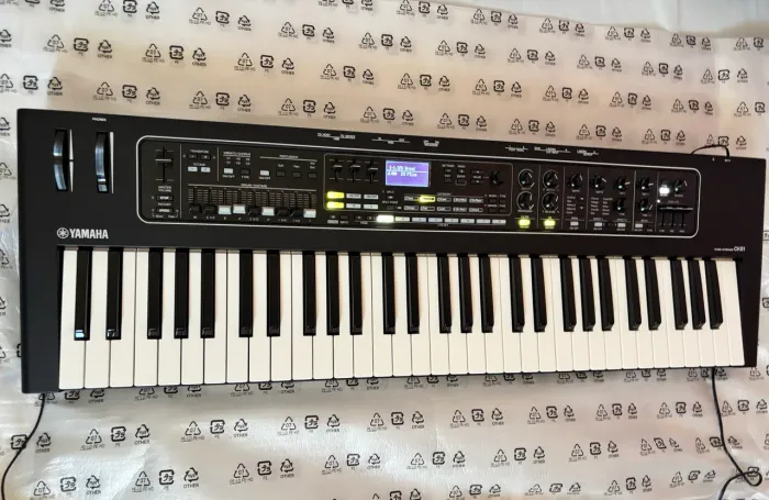 Yamaha Ck 61 novo