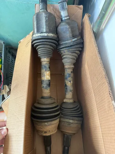 Vendo semi eixo dianteiro jepp compass 27 dentes roda e 30 câmbio 