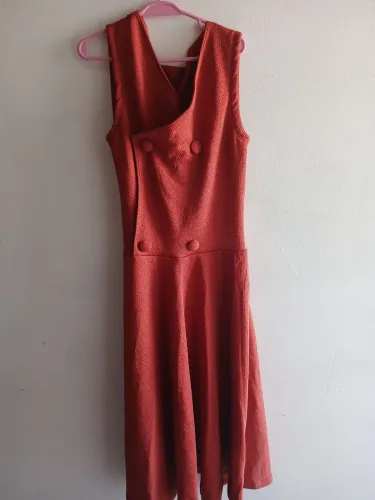 Vestido elegante seminovo
