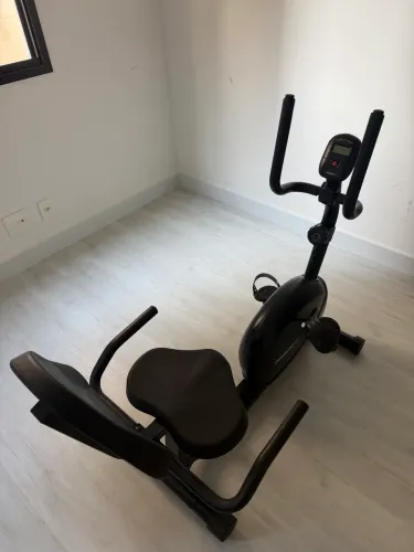 Bicicleta Ergométrica Horizontal PodiumFit - H100