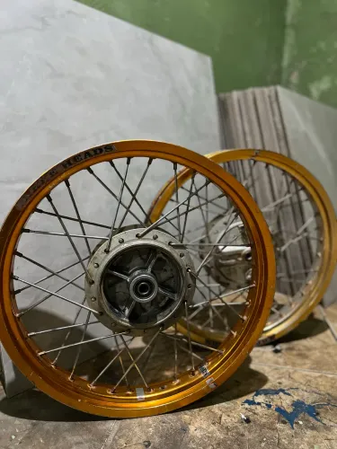Par rodas Three Heads 2,15 x 18