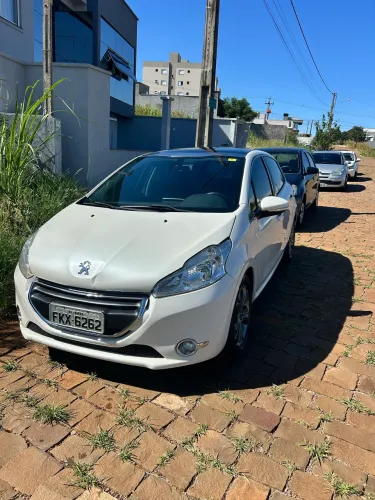 Peugeot 208 Griffe 1.6 Flex 16V 5P Mec. 2014