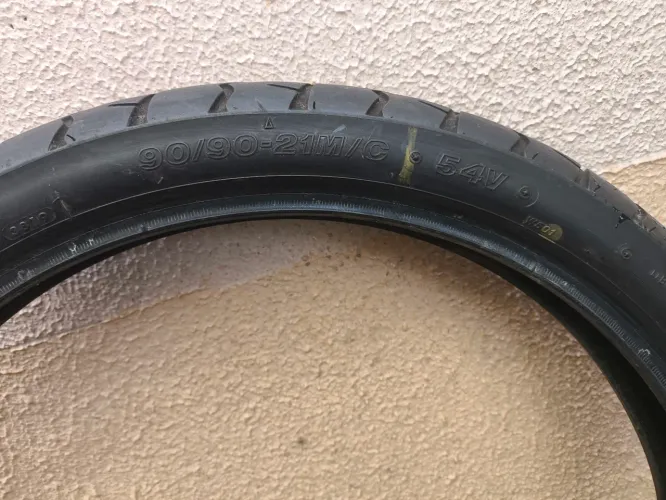 pneu 90/90 21 Bridgestone