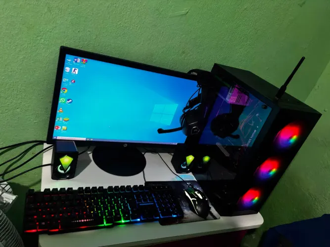 Vendo ou troco Pc gamer completo por iPhones
