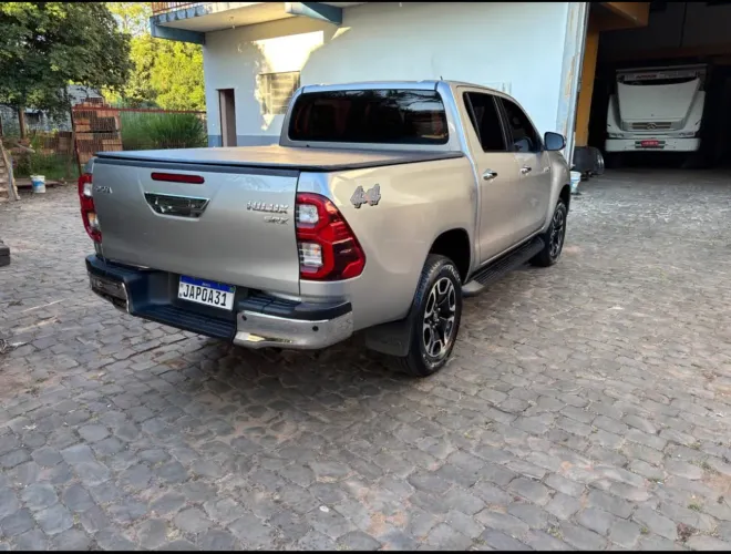 Toyota Hilux CD SRX 4X4 2.8 TDI 16V Diesel Aut. 2021