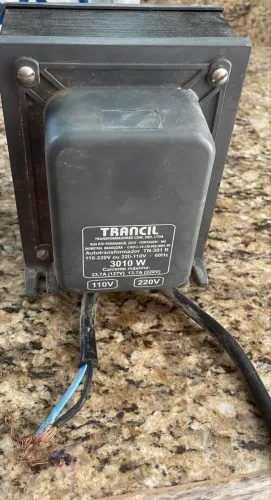 TRANSFORMADOR TRANCIL 110 PARA 220 POUCO USADO 