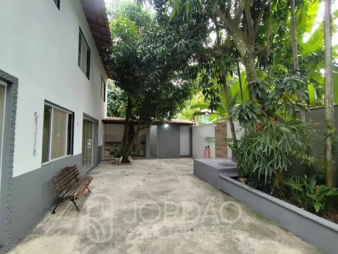 CASA 3 DORMITÓRIOS