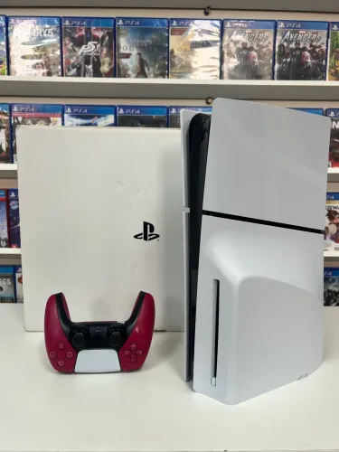 Ps5 Slim semi novo versao com leitor de discos 1 controle -