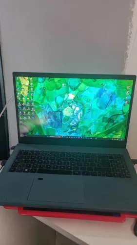 Notebook Acer moderno